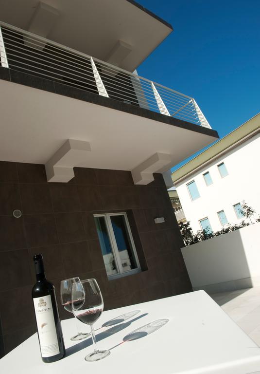 Via Del Faro Apartments トッレ・カンネ エクステリア 写真
